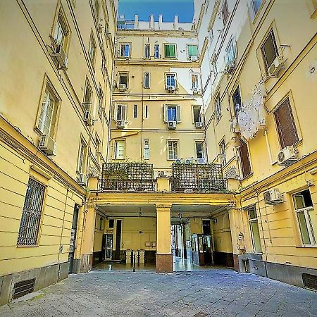Twice - Naples Bed & Breakfast Bagian luar foto
