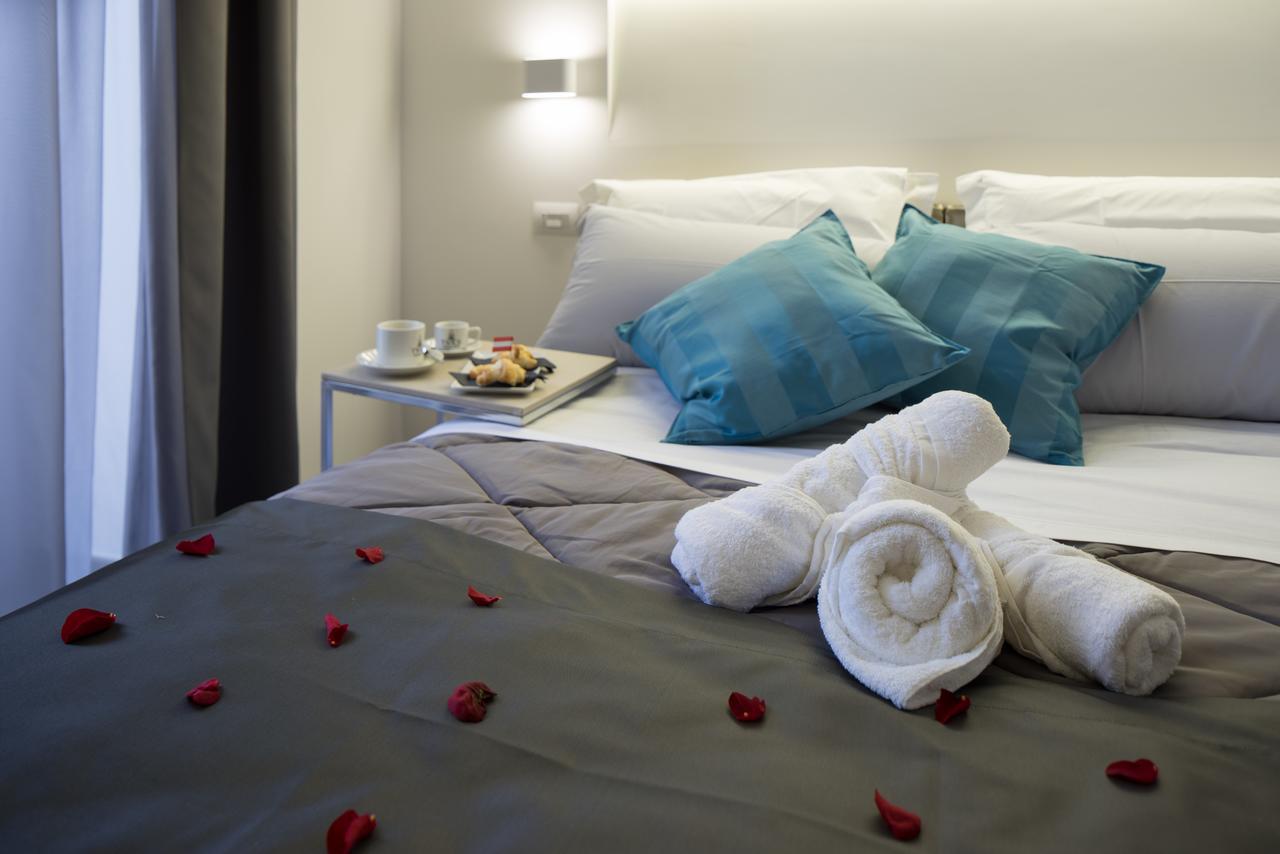 Twice - Naples Bed & Breakfast Bagian luar foto