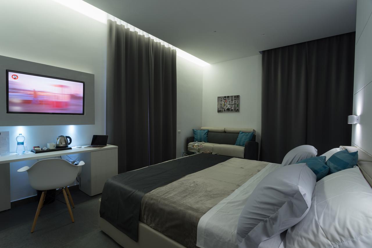 Twice - Naples Bed & Breakfast Bagian luar foto