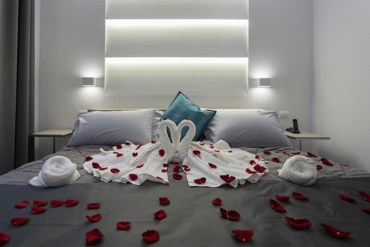 Twice - Naples Bed & Breakfast Bagian luar foto