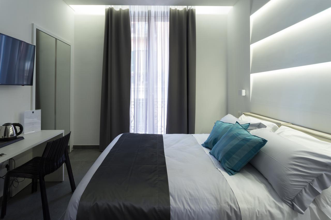 Twice - Naples Bed & Breakfast Bagian luar foto