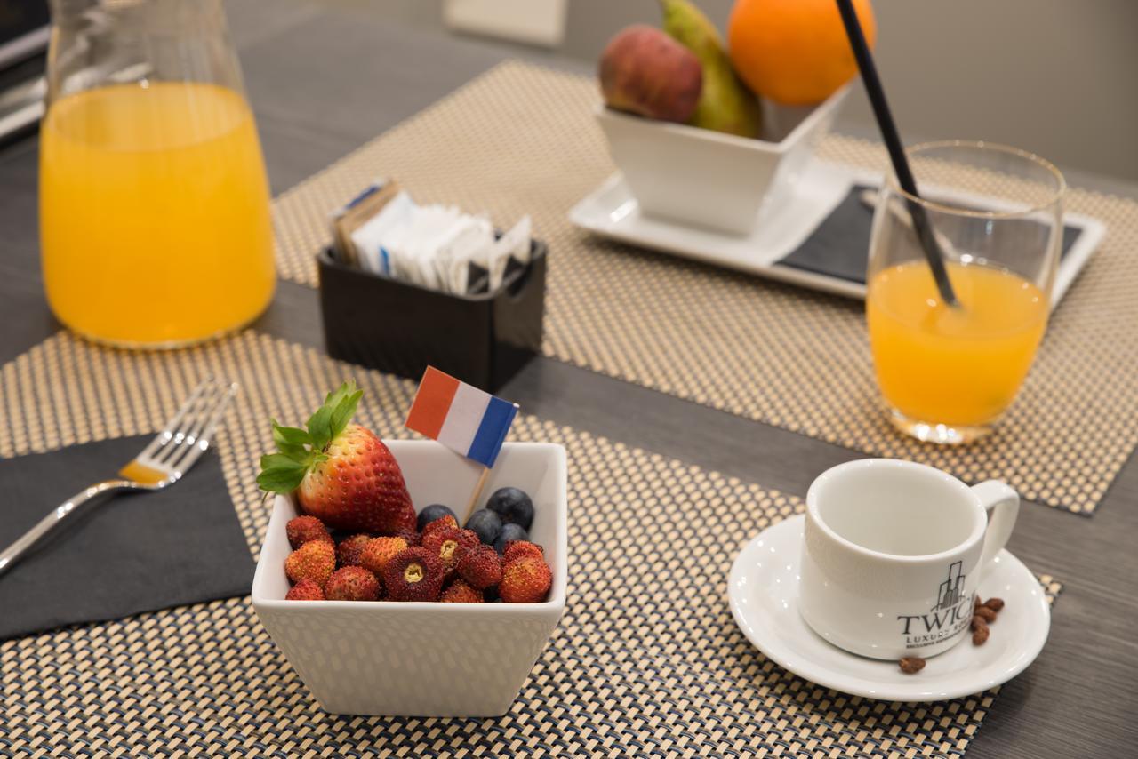 Twice - Naples Bed & Breakfast Bagian luar foto