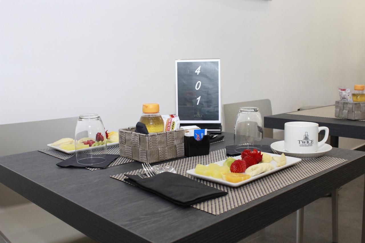 Twice - Naples Bed & Breakfast Bagian luar foto