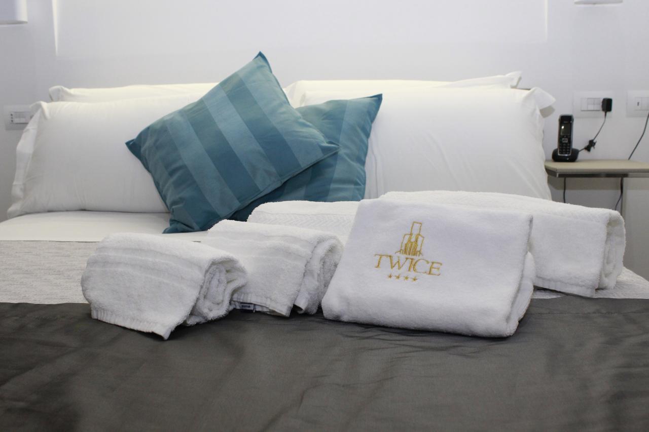 Twice - Naples Bed & Breakfast Bagian luar foto